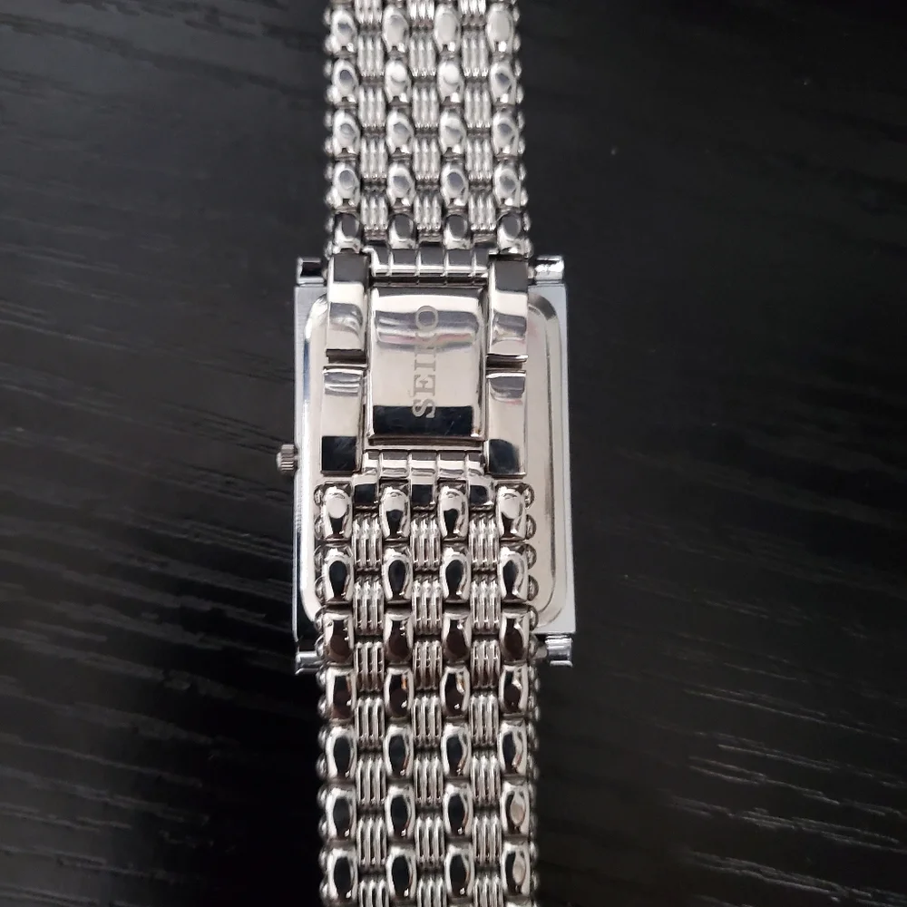 🔥RARE - NEW Old Stock Seiko SQ Tank Roman Dial Quartz Men's Watch - Picture 3 of 4